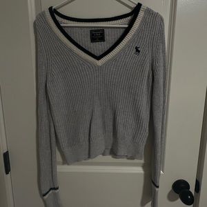 Abercrombie & Fitch Sweater